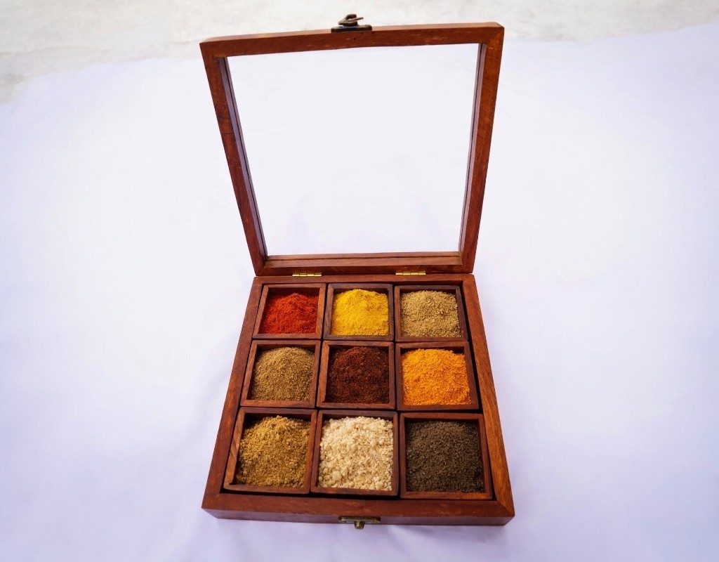 Spice Box With 9 Compartment - Image 4